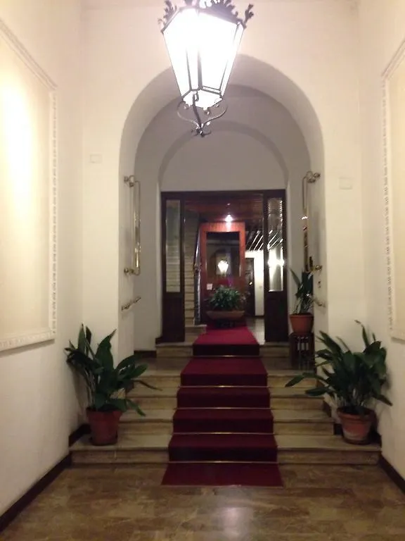 Veneto Excelsior Suite Rome 0*,